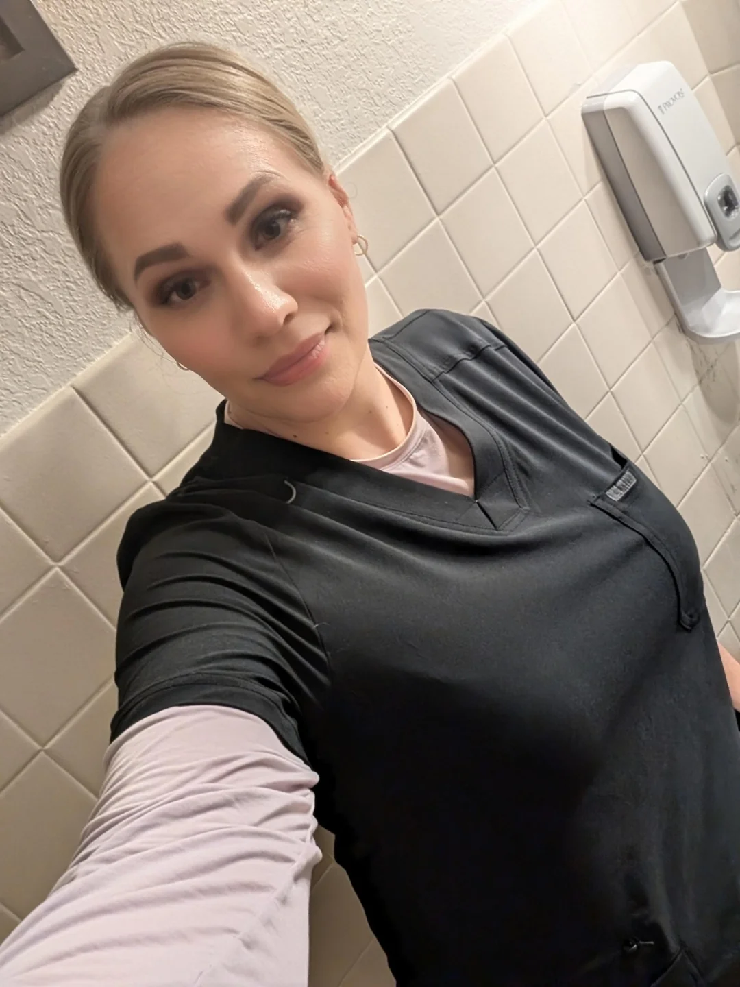 Nutritionist - Carolyn Hurst Facebook ad: What I've seen working in a sleep clinic.