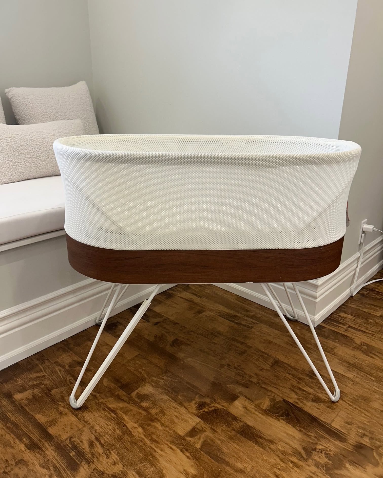Connie McCulloch Facebook ad: Happiest Baby SNOO Baby Bassinet/ Sleeper and Accessories