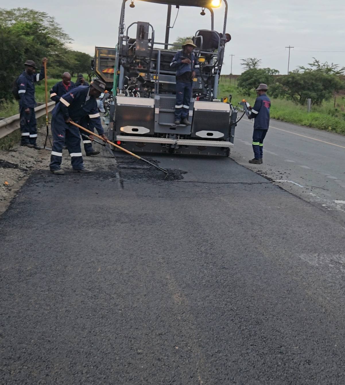 Paveking construction Facebook ad: Road milling, road patchwork and Asphalt overlay experts.