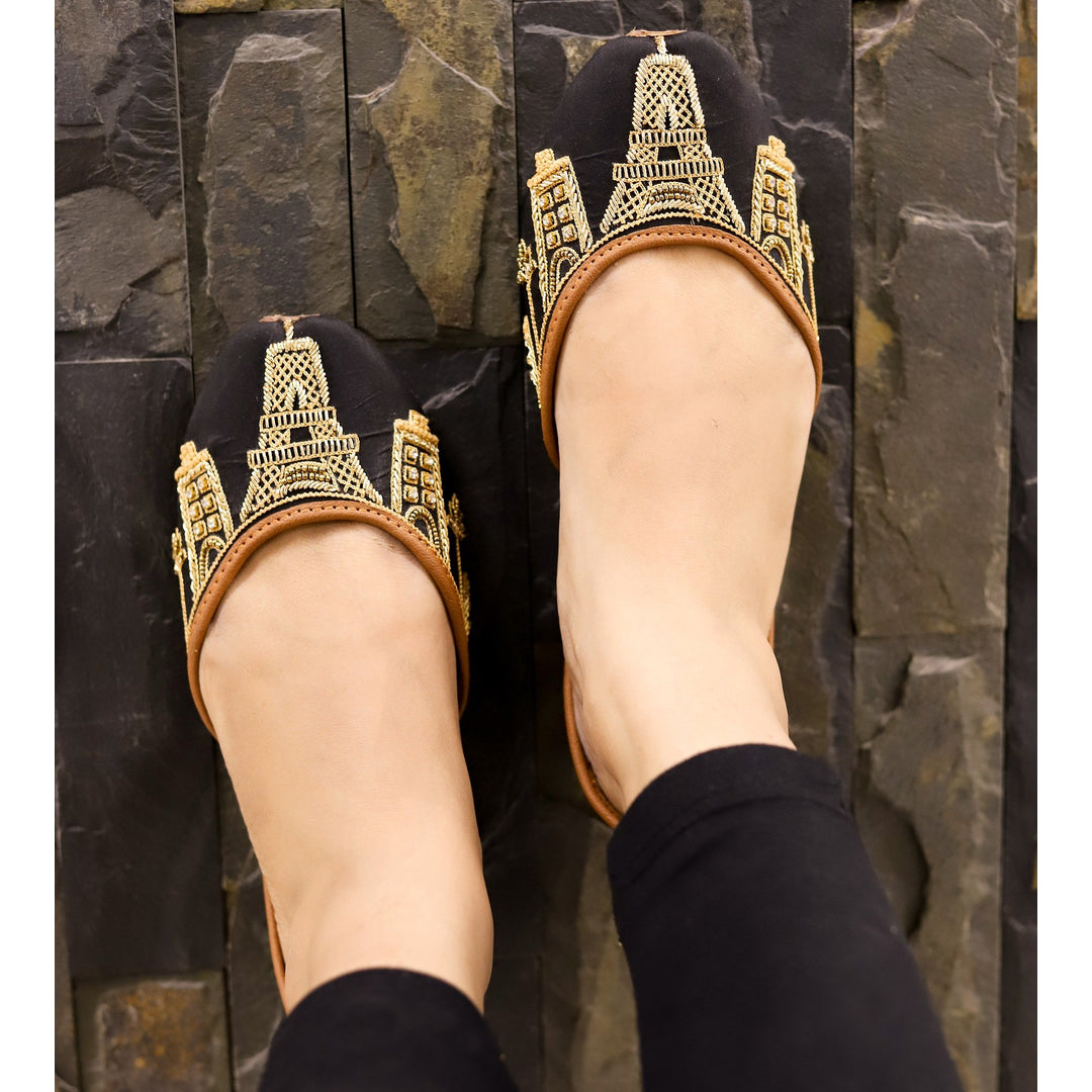 La Mosaïk Facebook ad: LaMosaïk - Best Online Clothing Store in Pakistan