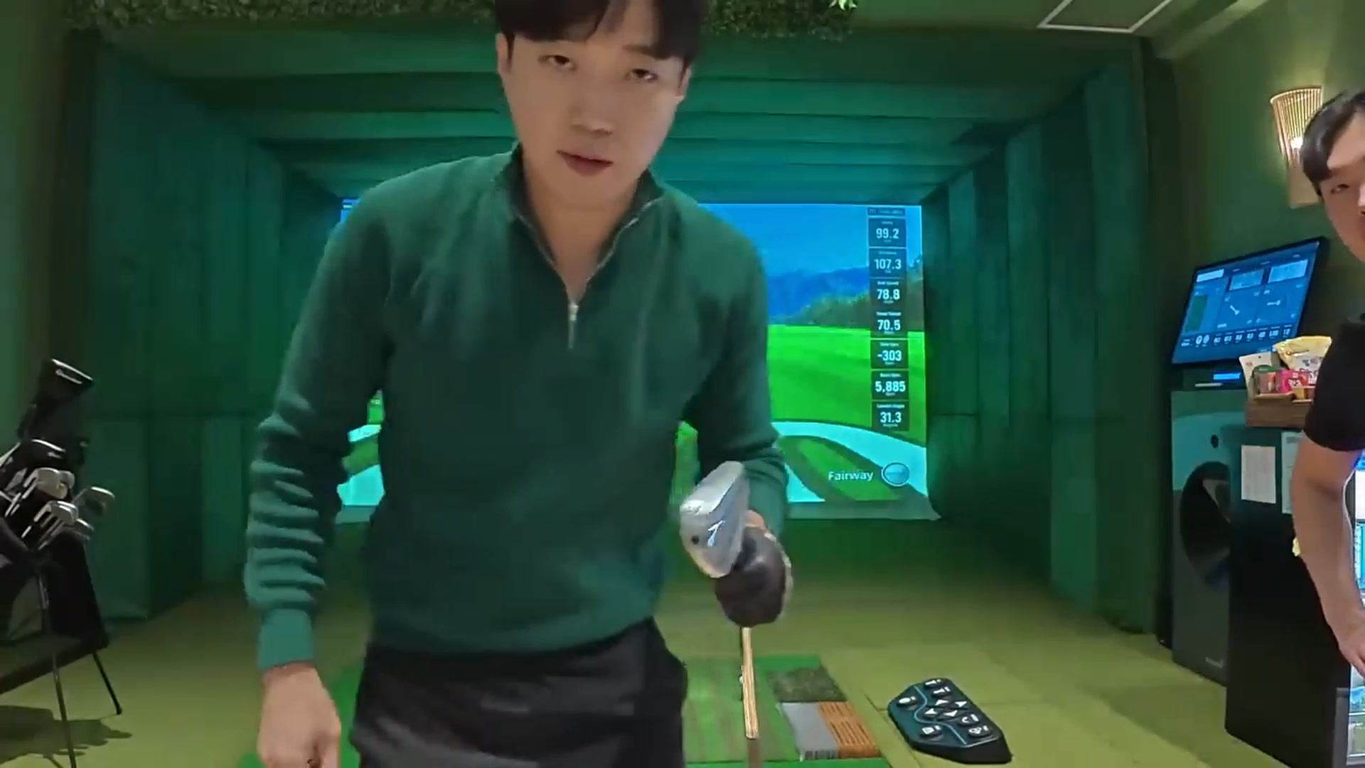Golfzon BGC Facebook ad: SPOTTED: RYAN BANG at GOLFZON BGC