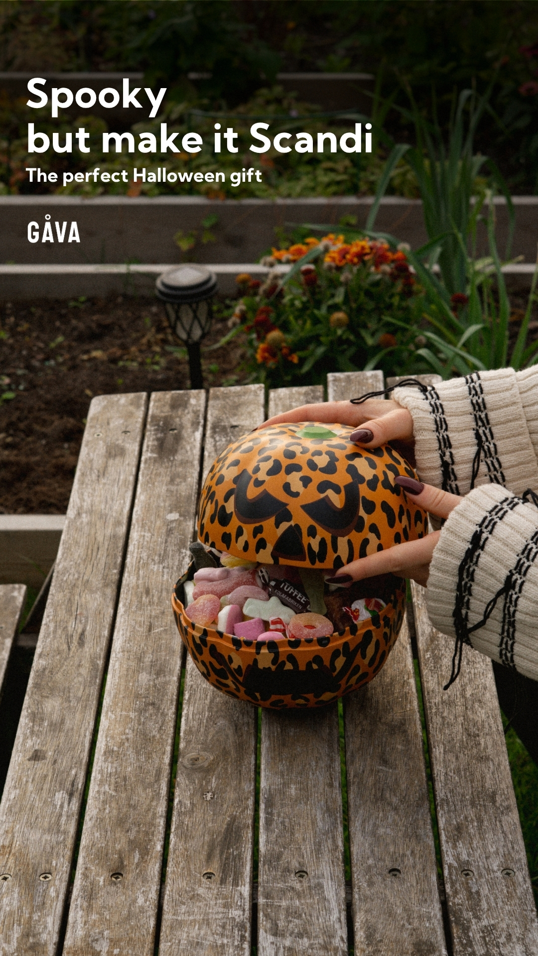 Gavagifting Facebook ad: Halloween Decor, Made to Keep