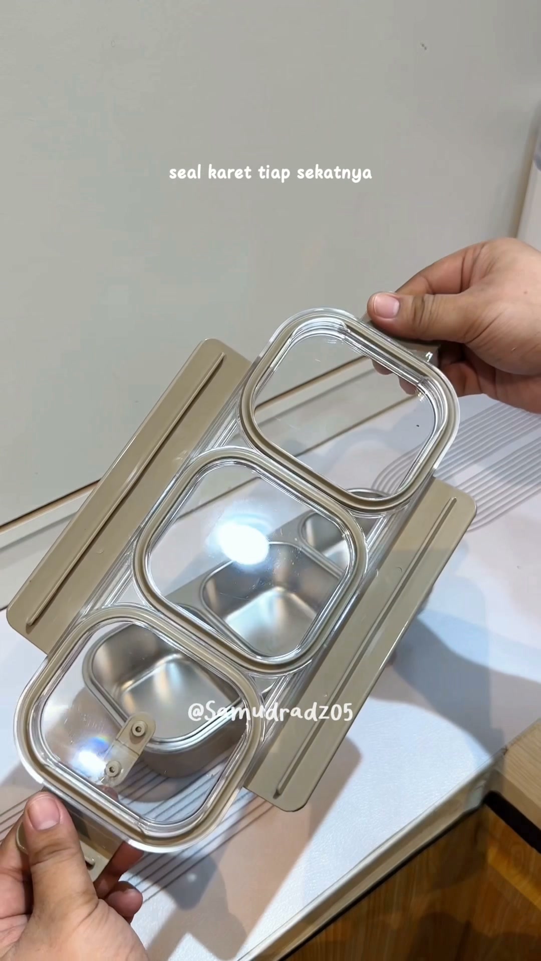 Ifa Dhatul Facebook ad: Lunchbox Stainless