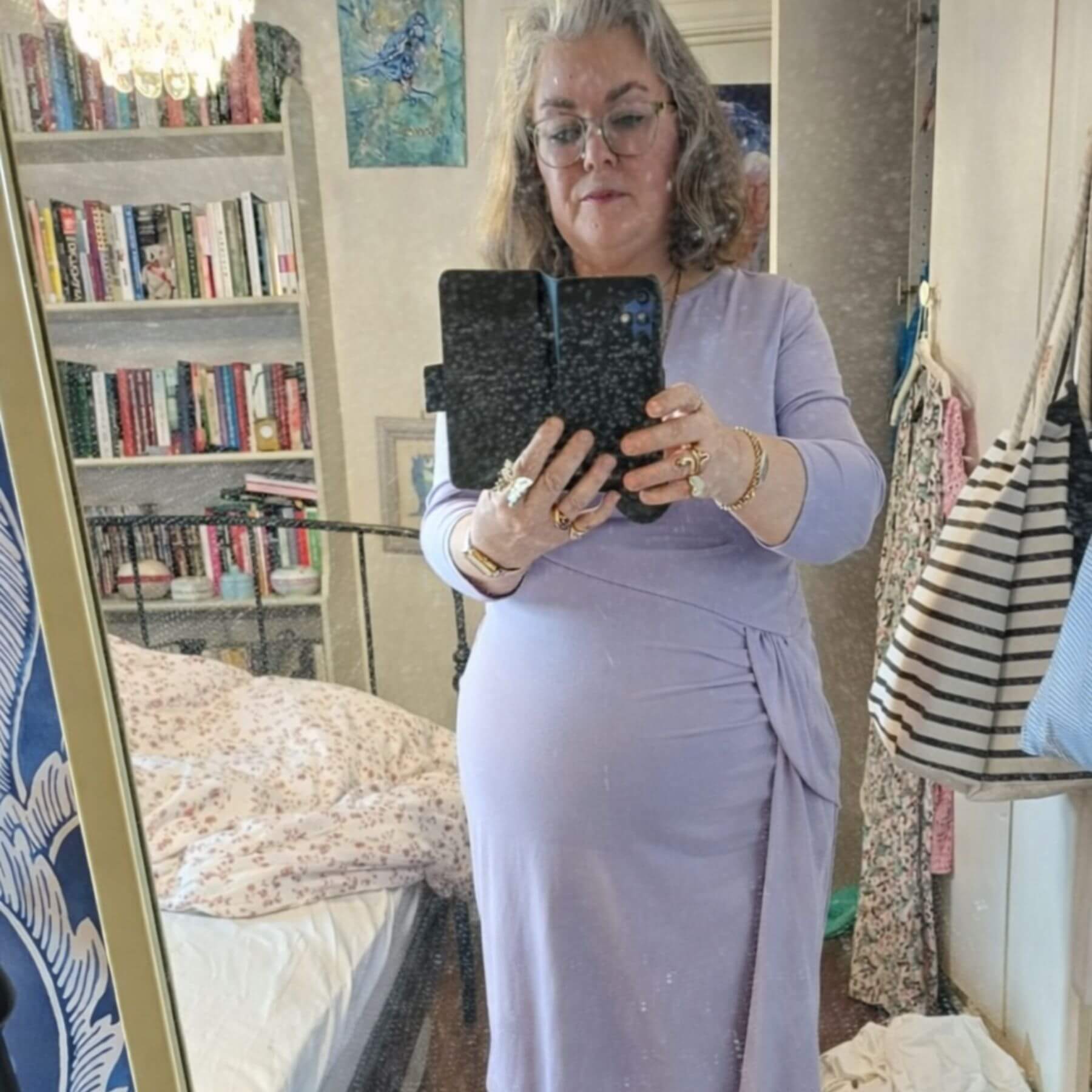 Alice Miller Facebook ad: Belly Pouch Ruining Your Life?