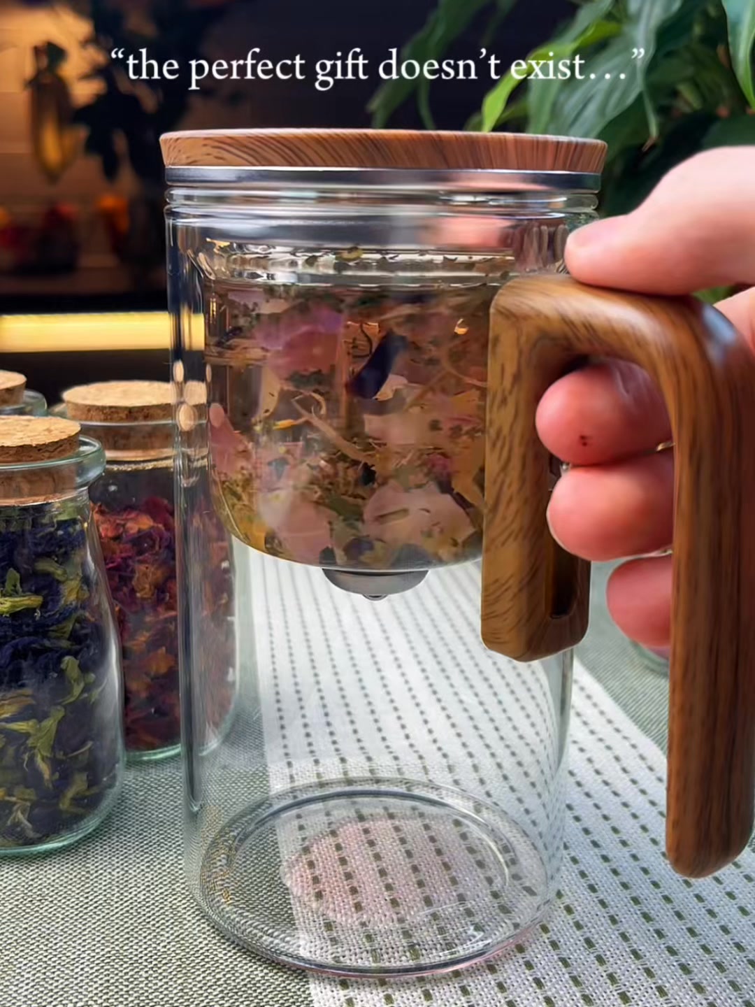 Tranquili-Tea Facebook ad: 30% Off + FREE Tea Set Ending Soon