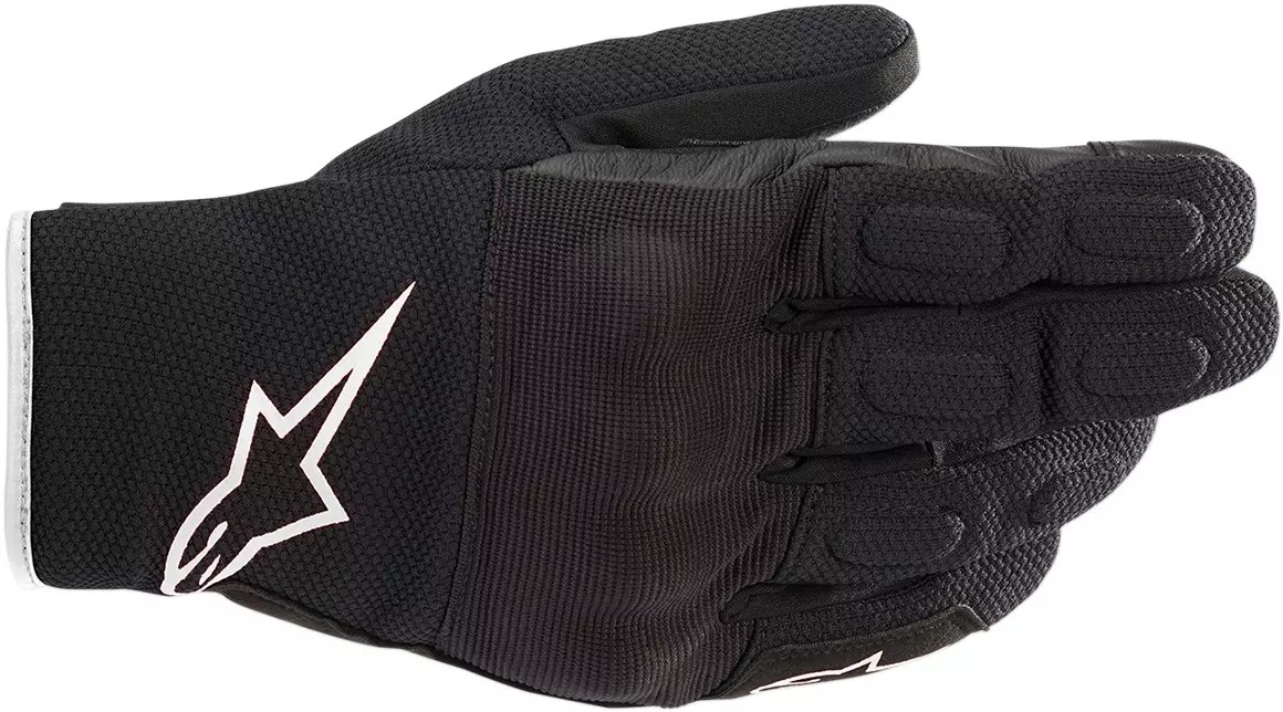 Gmoto store Facebook ad