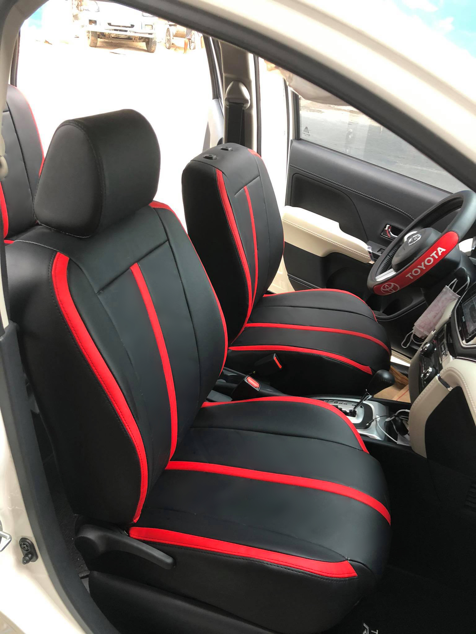 Best SeatCover ដេរស្រោមពូករថយន្ត Facebook ad: ស្រោមពូកតូយ៉ូតារ៉ាស់ និង តូយ៉ូតា រ៉ាយ