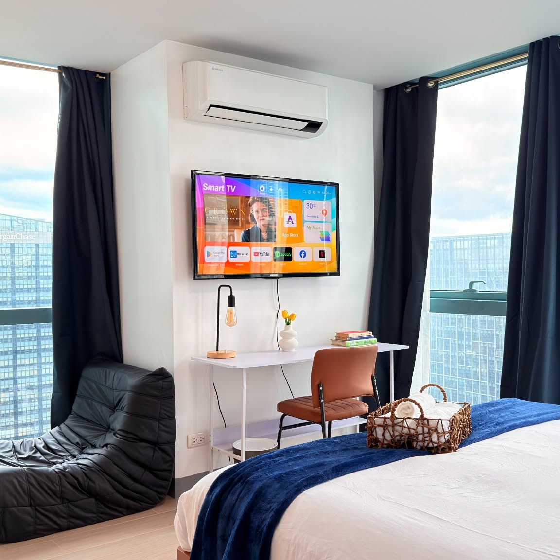Suite Dreamz Luxury Stay Facebook ad from Jun 4, 2026