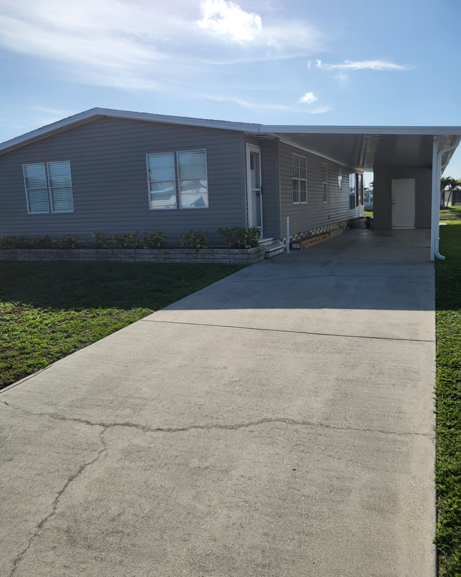 Chevi Logan Facebook ad: 2 Beds 2 Baths House