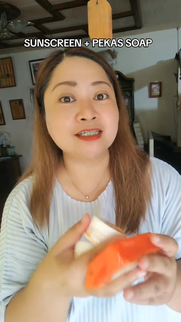 Direct Distributor of Vitaluxe Sunscreen Facebook ad: Order NOW habang may stock pa!