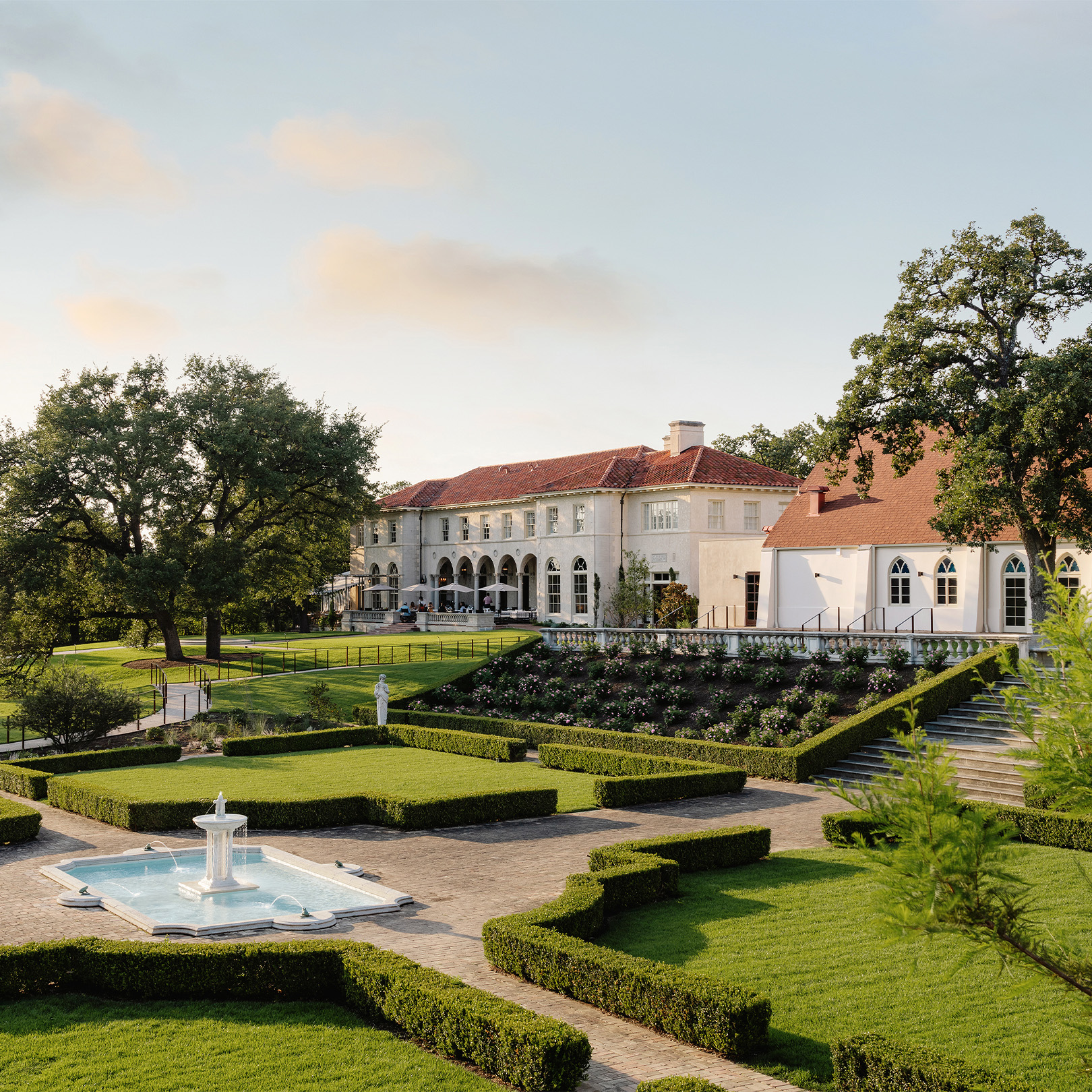 Commodore Perry Estate, Auberge Collection Facebook ad from Jan 8, 2026