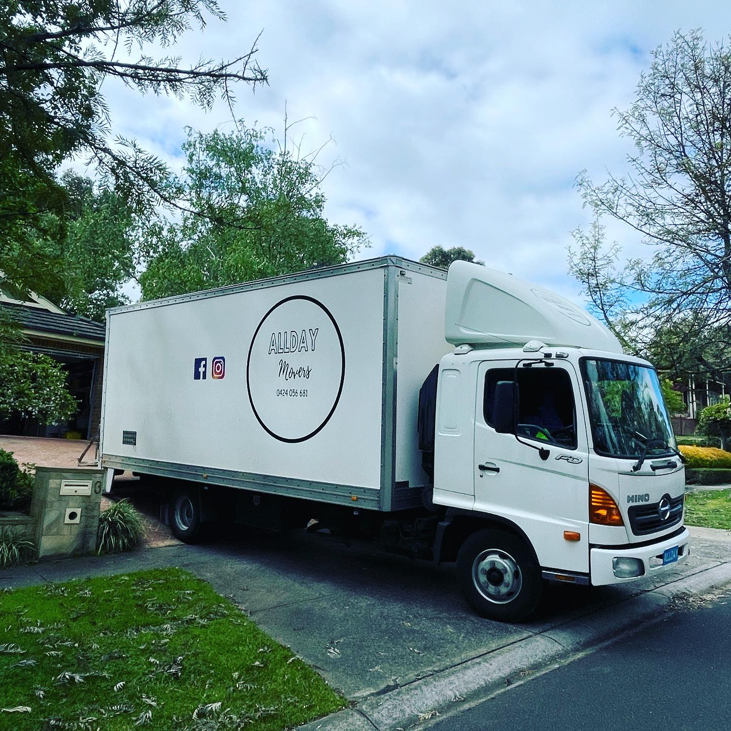 All Day Movers Facebook ad