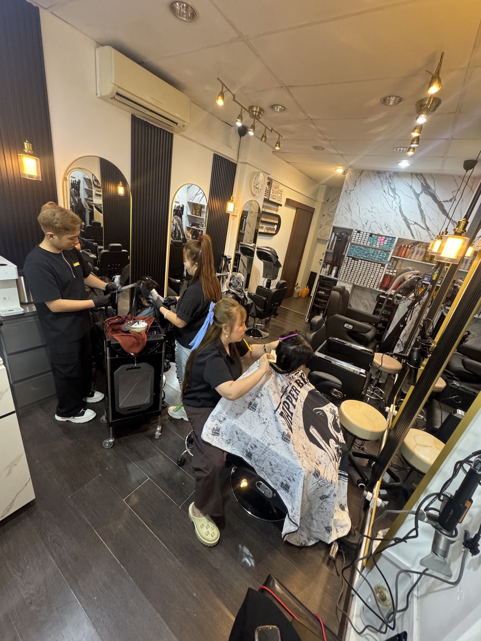Lyna Hair Salon Facebook ad: 261 Yishun St 22 S760261