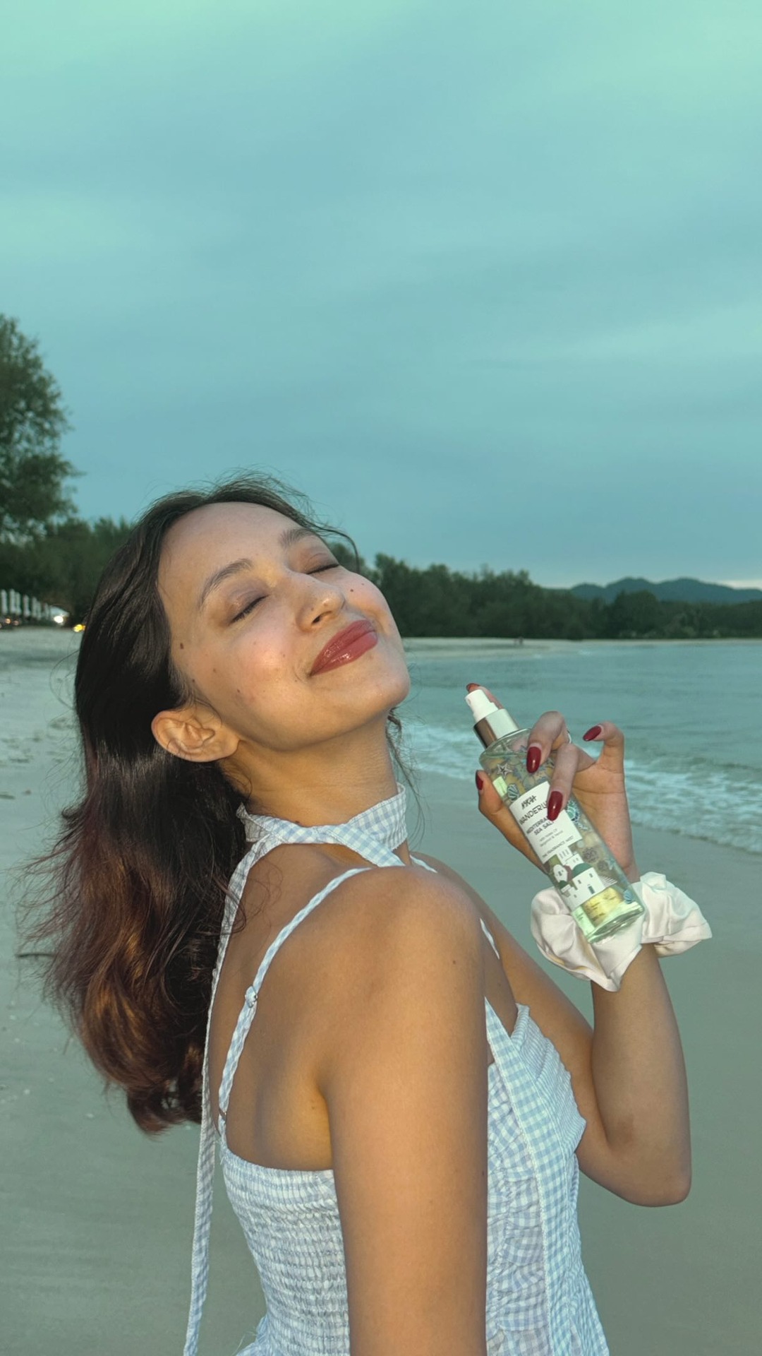 Wanderlust Bath & Body Facebook ad: Smelling like the sea at an actual sea…