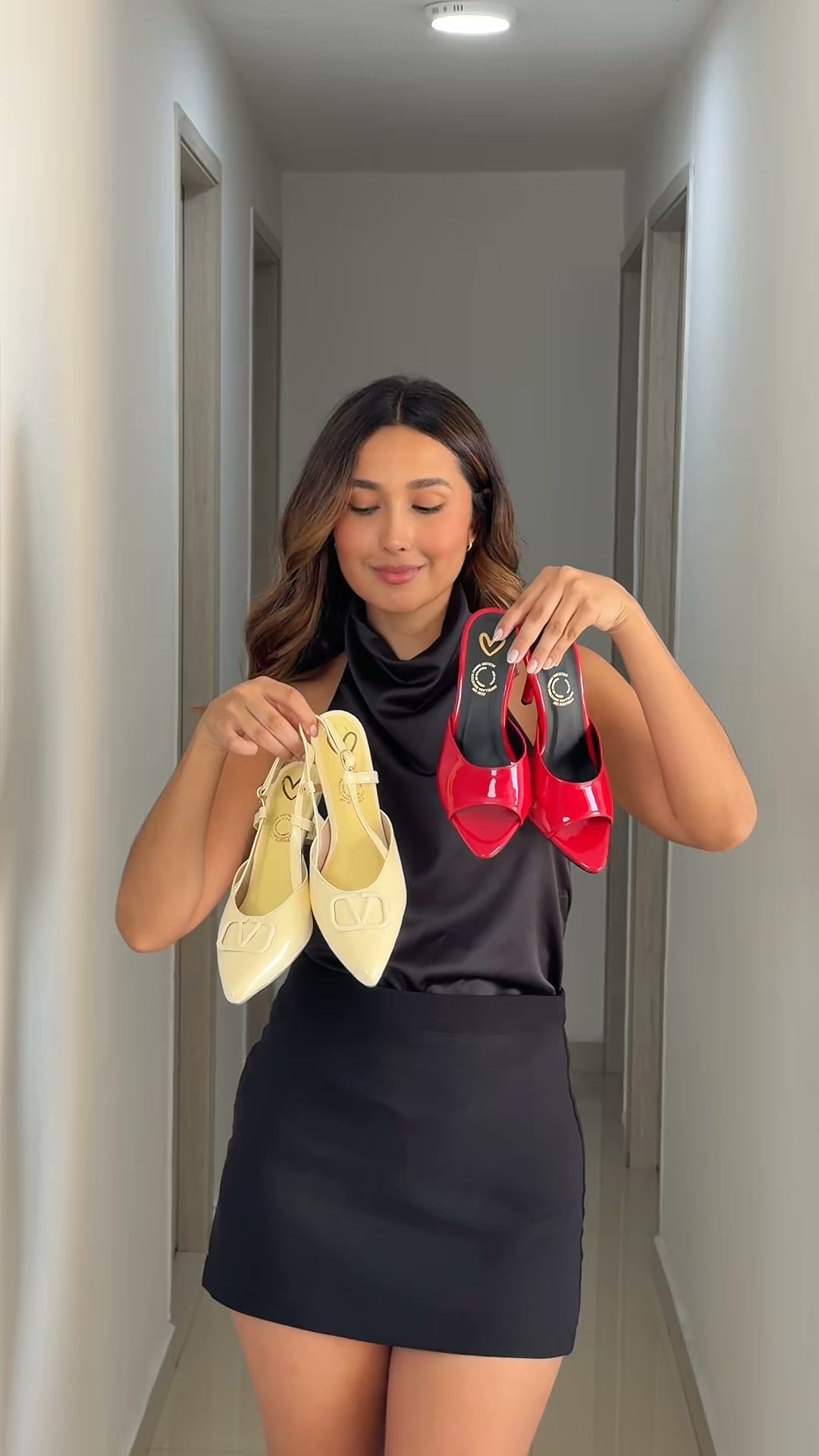 Yloshoes Facebook ad: ¿Tenis o baletas? ¿Por qué no ambos?