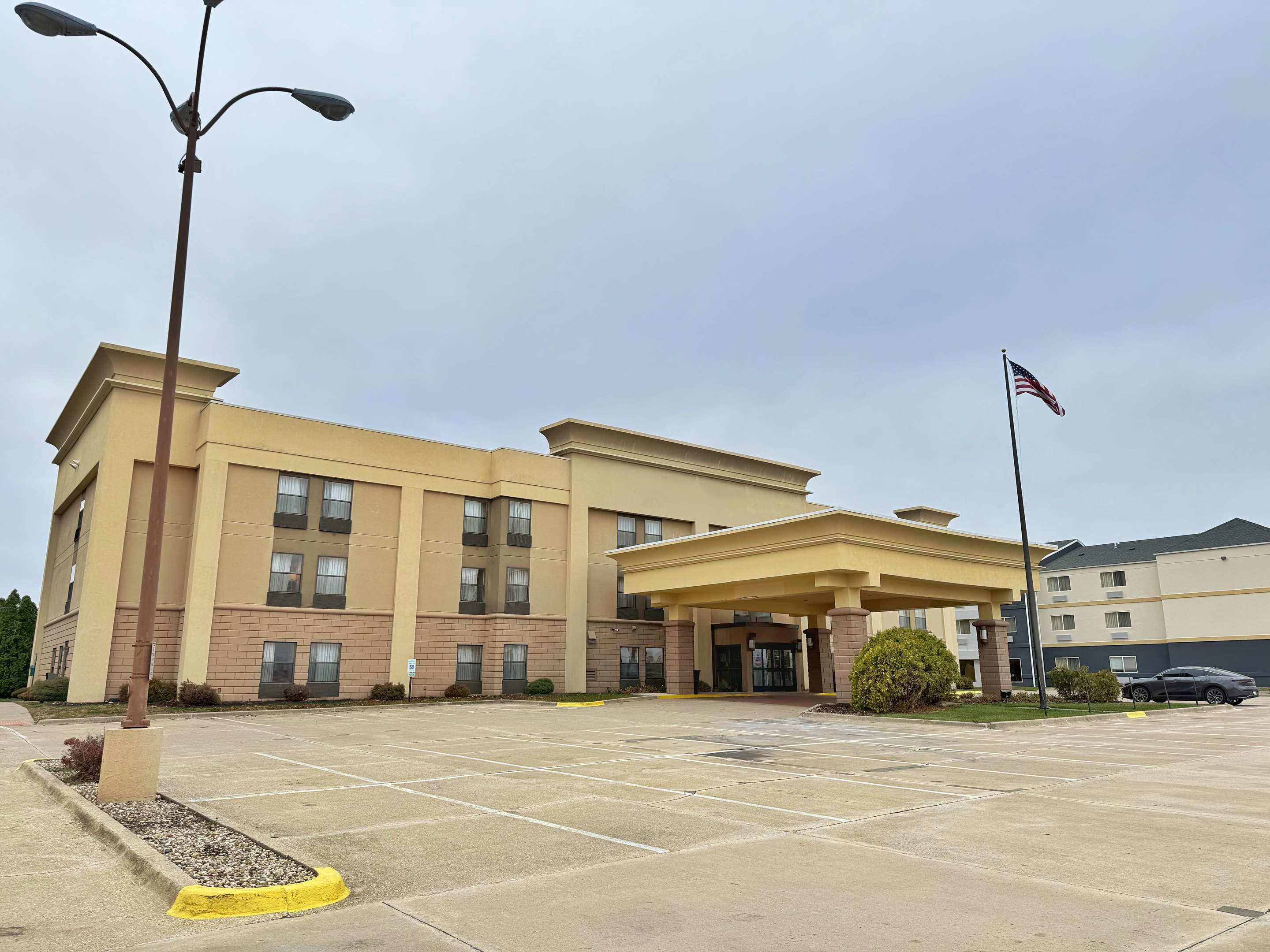 SureStay Hotels Facebook ad: Get 1K bonus pts & a chance to…