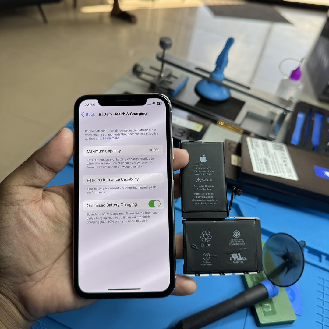 Keloy Tech Facebook ad: IPHONE BATTERY REPLACEMENT