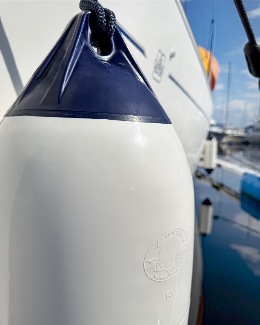 Boat Fenders Direct Ltd Facebook ad: What Size Boat Fender Do I Need?