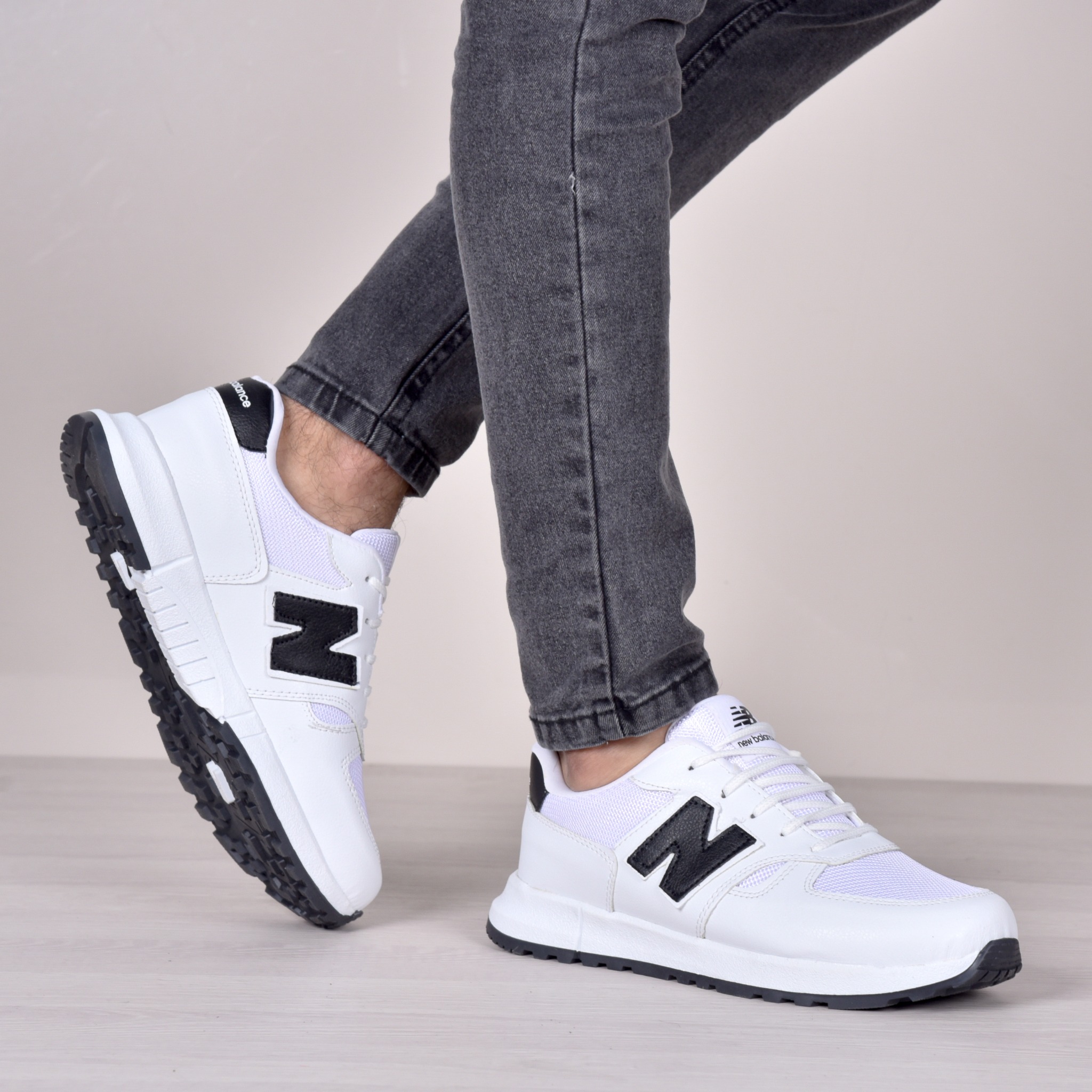 Go shoes Facebook ad: que les soldes commencent chez Go shoes