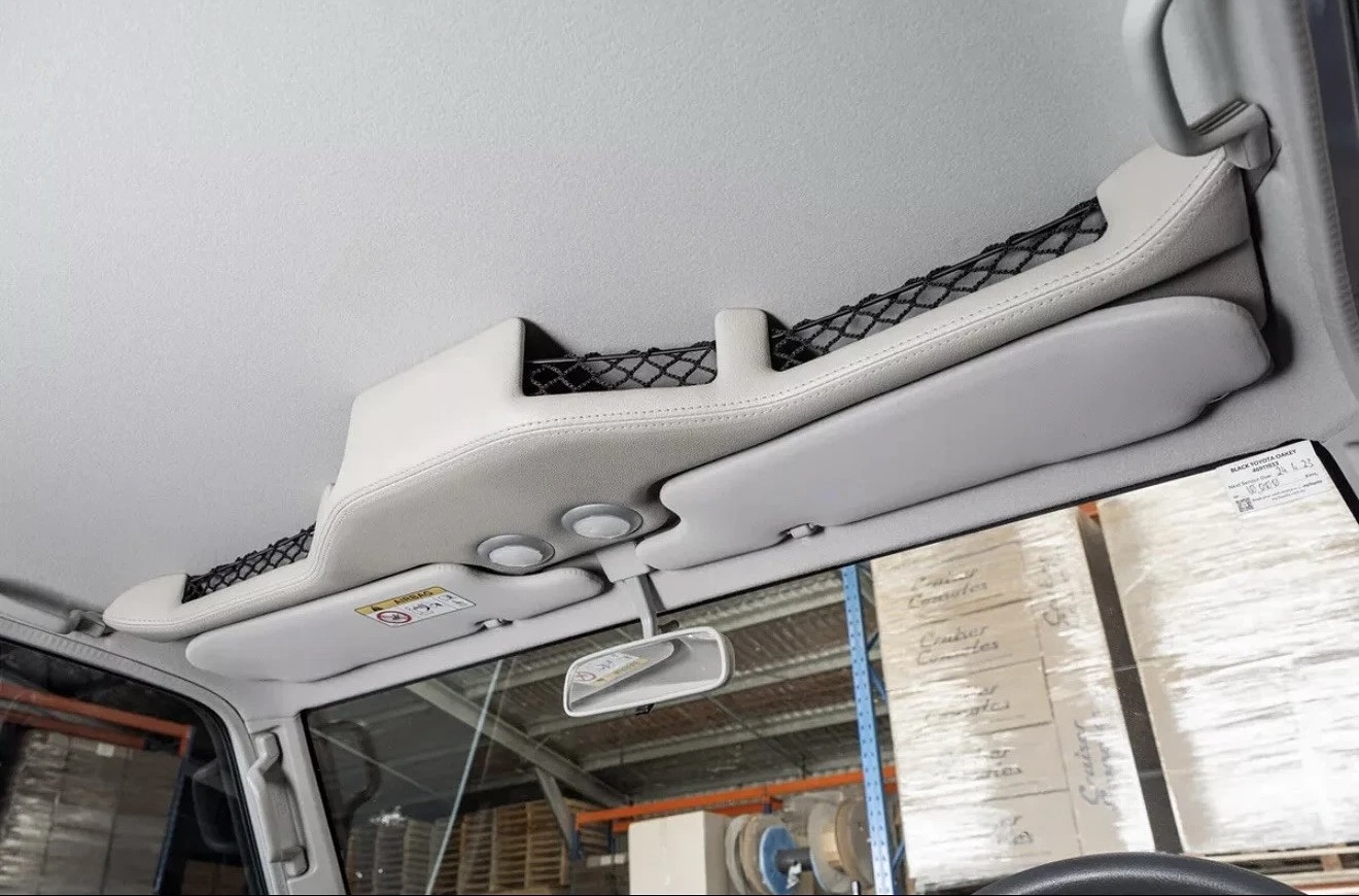 Hang10 Tourer Facebook ad: FOR TOYOTA LANDCRUISER 78/76/79 SERIES ROOF CONSOLE…