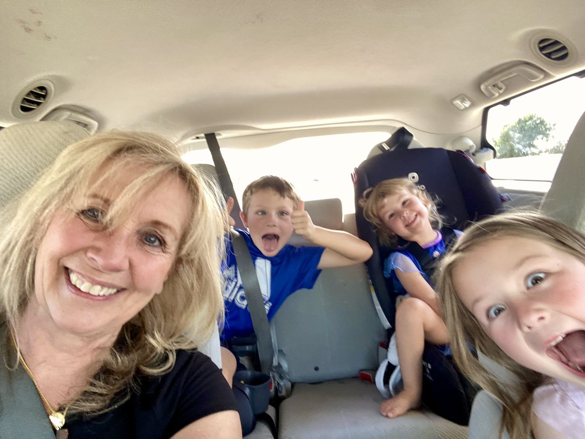 Julias Mom Hacks Facebook ad: The only thing that calms my son down is a screen.