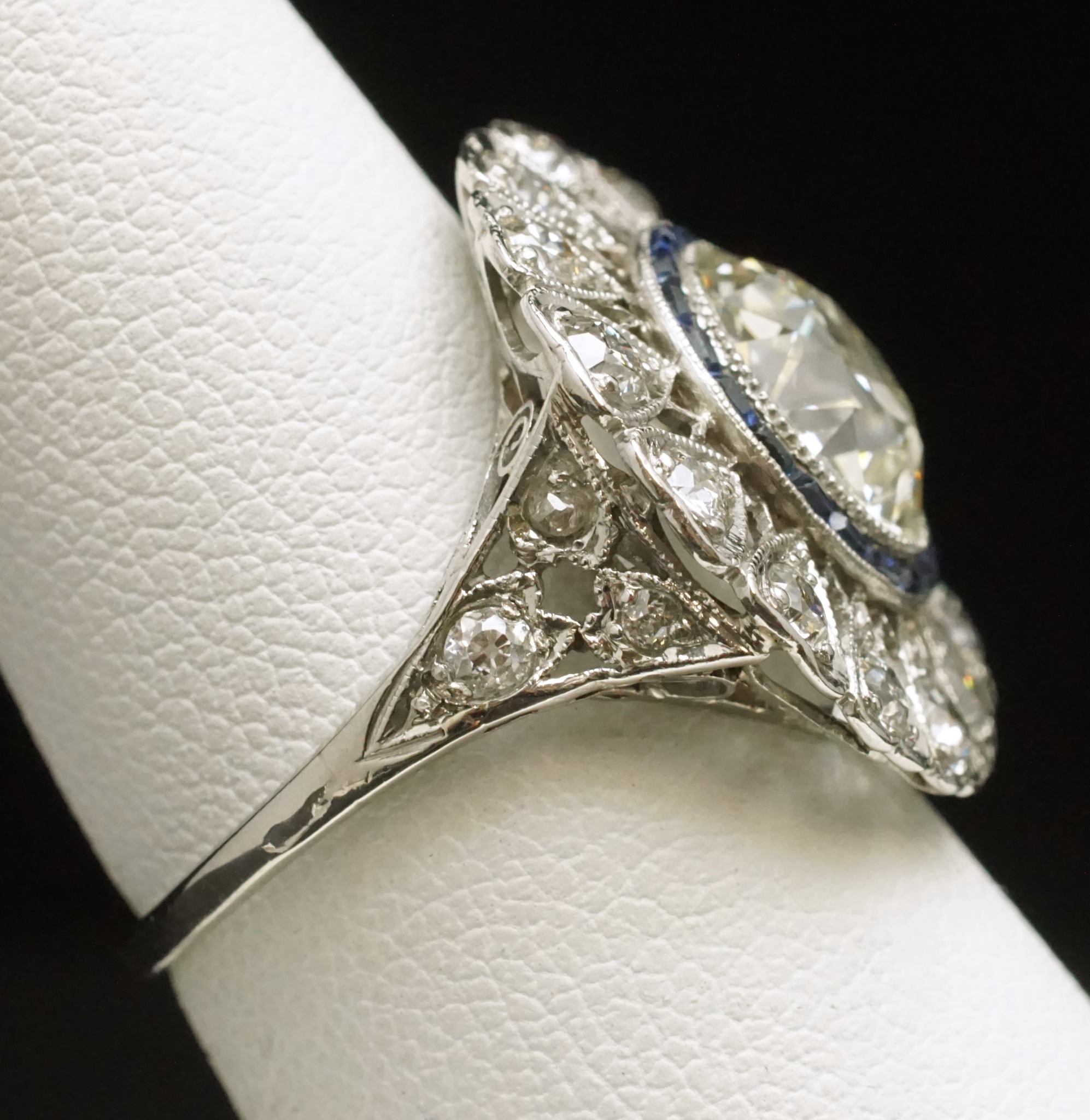 Americash Jewelry & Coin Buyers Facebook ad: Invest in timeless beauty!