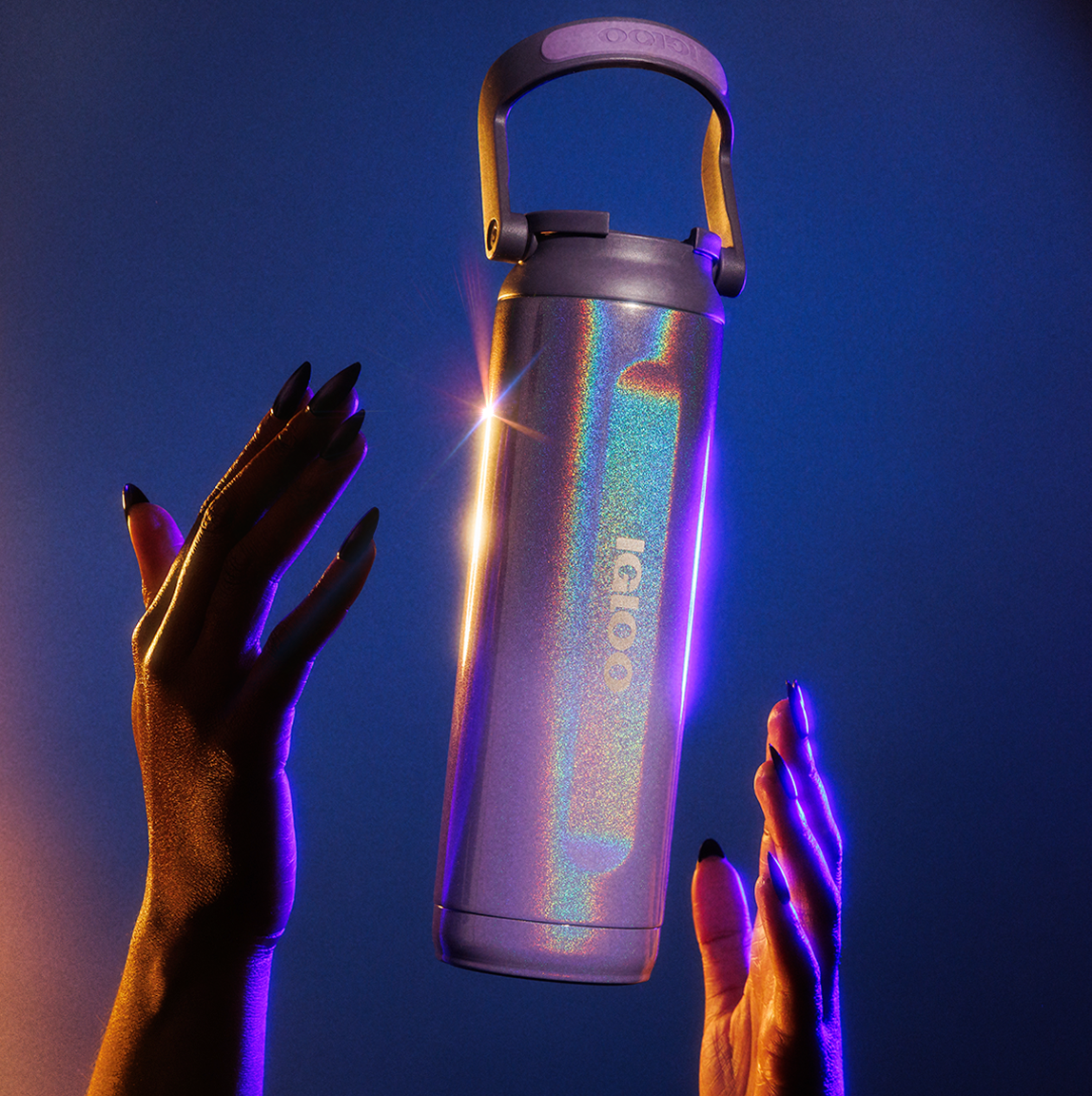 Igloo Coolers Facebook ad: Transcend the Ordinary Sip