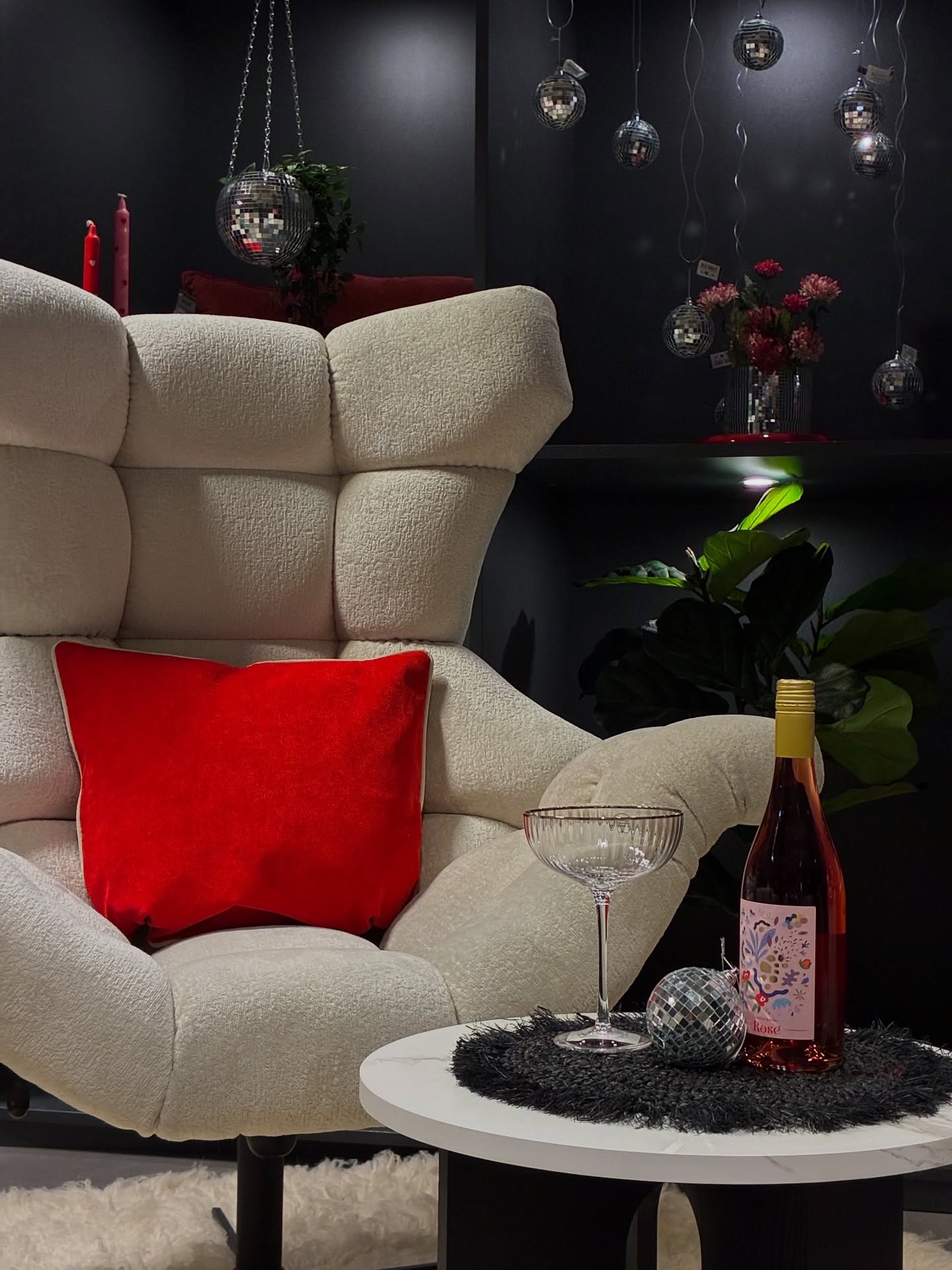 home24 OUTLET STORE Berlin Facebook ad: Winter Deals
