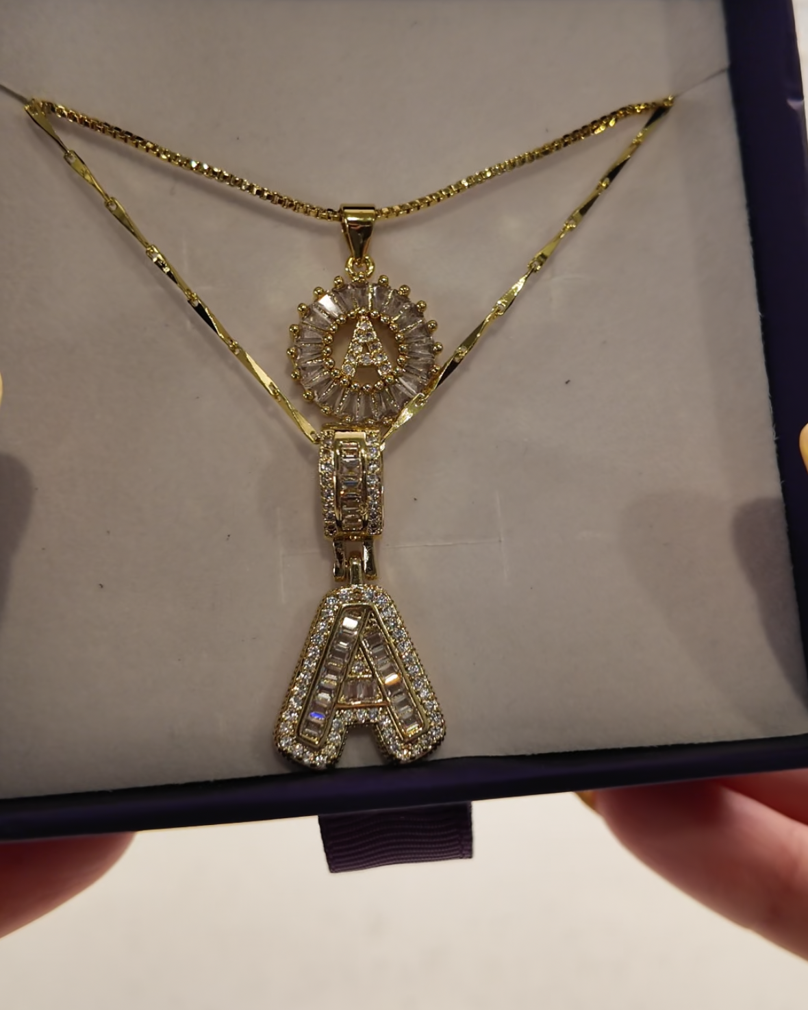Barbara's Life Facebook ad: Jewelry that actually lasts.