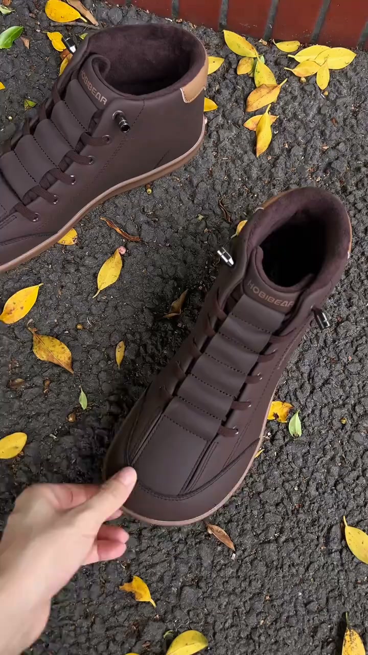 Hobibear.com Facebook ad: Winter Barefoot Shoes Up to 40% Off