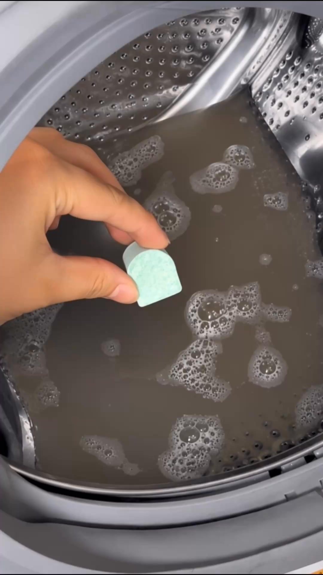 Uproot Clean Facebook ad: Get Rid of Bacteria & Pet Odor from Your Washer