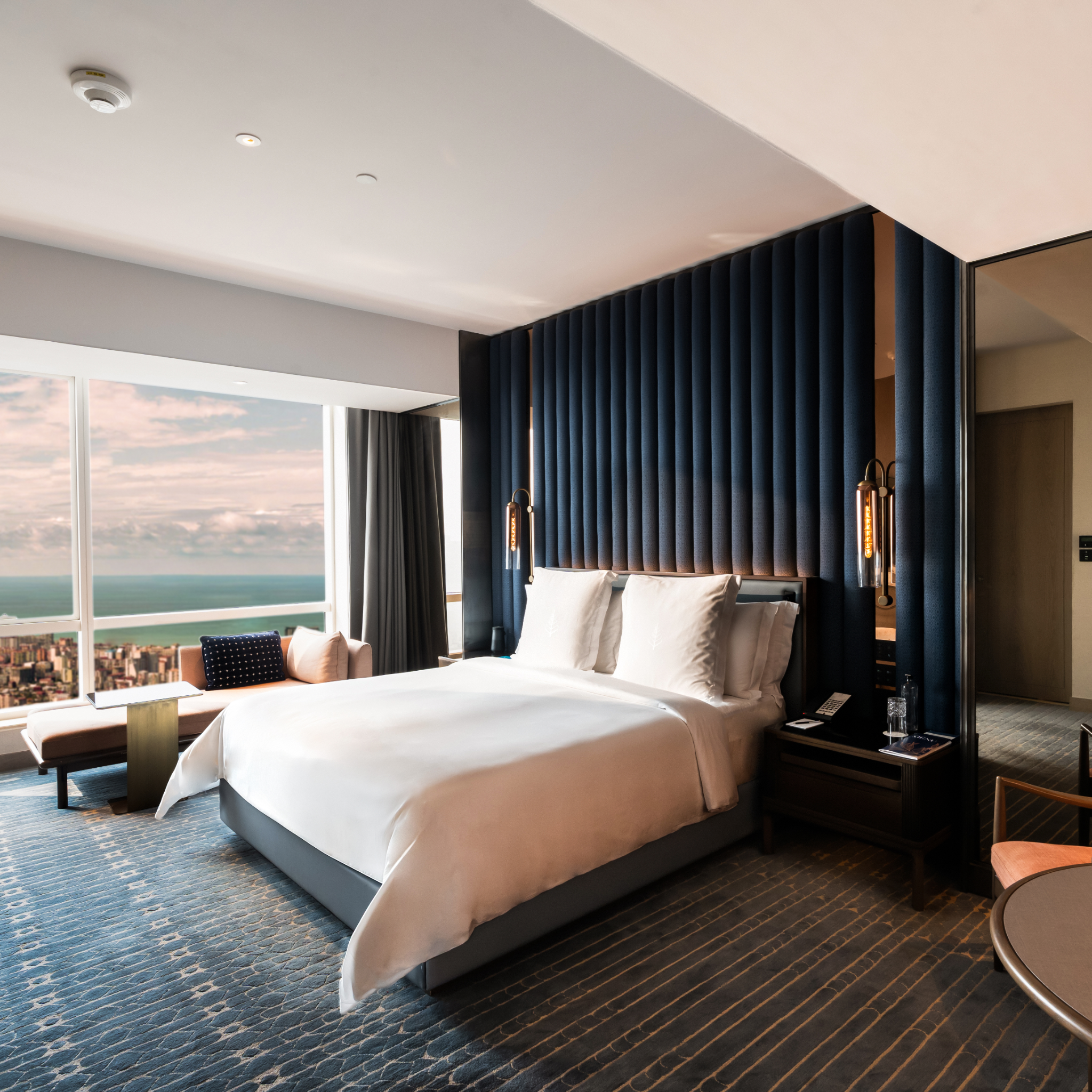 Four Seasons Hotel Mumbai Facebook ad: Designed for modern travelers, spacious rooms, stunning…