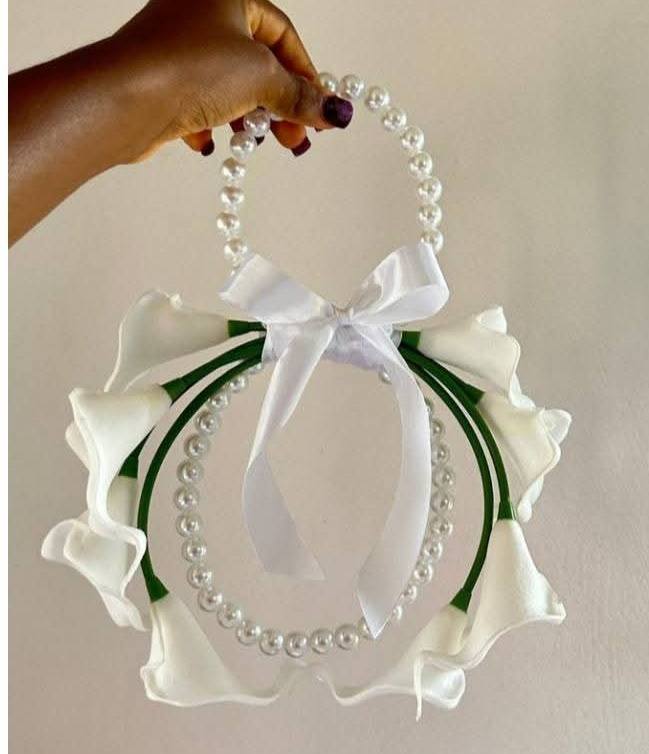 New Look Shop-Vente des Bazins et Accessoires Facebook ad: Nos foulards-chapeaux, bérets, fleurs et éventails sont…