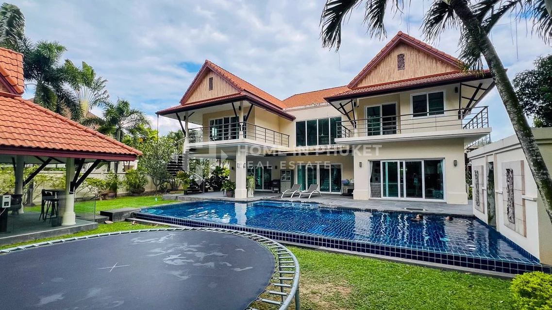 Home in Phuket Real Estate Facebook ad