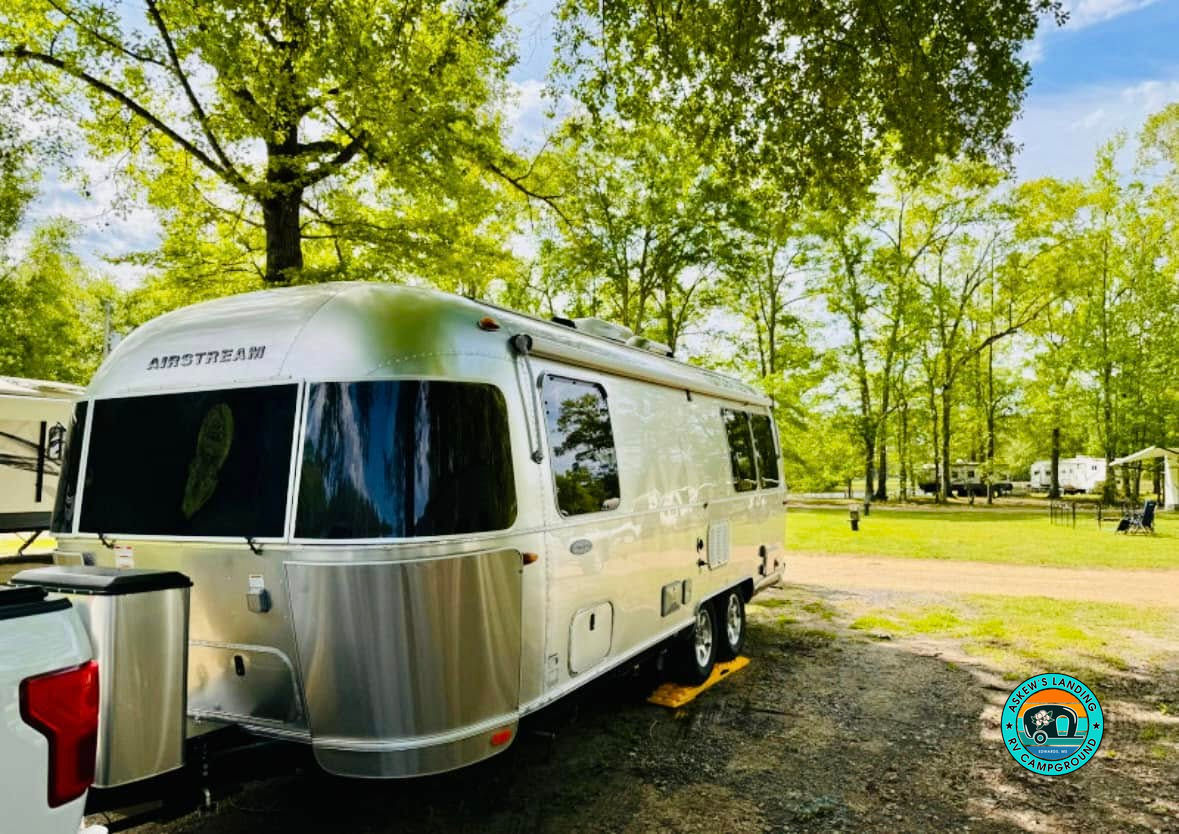 Askew's Landing RV Campground Facebook ad: Chat with us