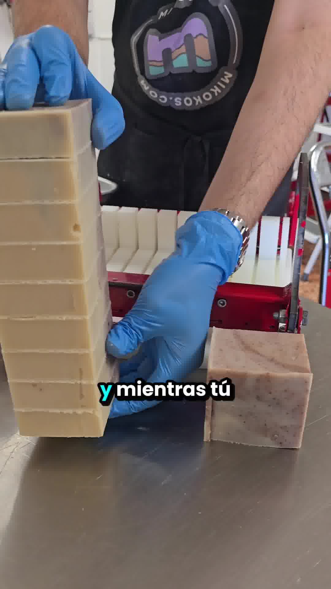 Mikokos Facebook ad: Cuida tu piel y el planeta con Mikokos: 6,000+ reseñas de…
