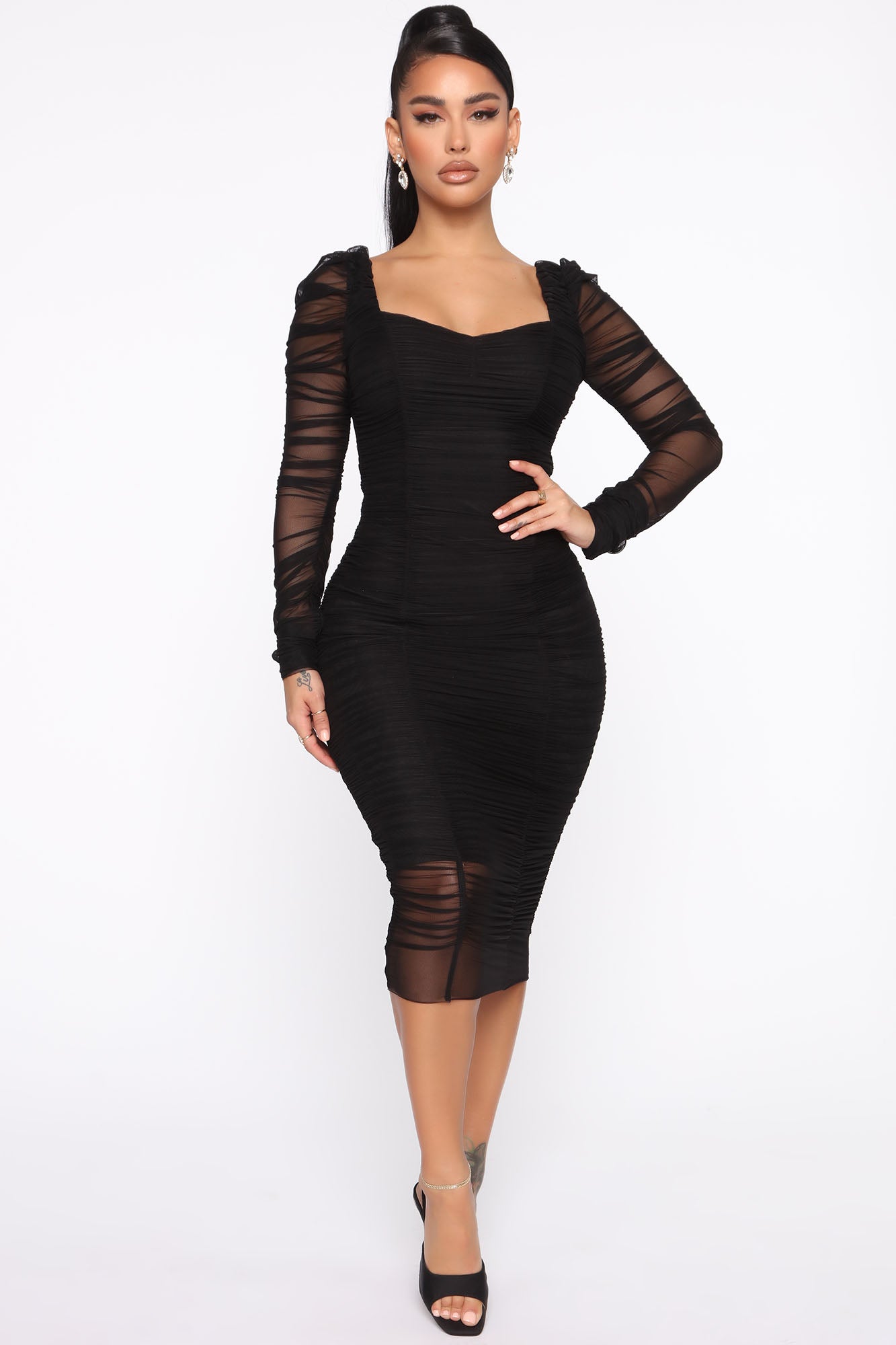 Fashion Nova Facebook ad