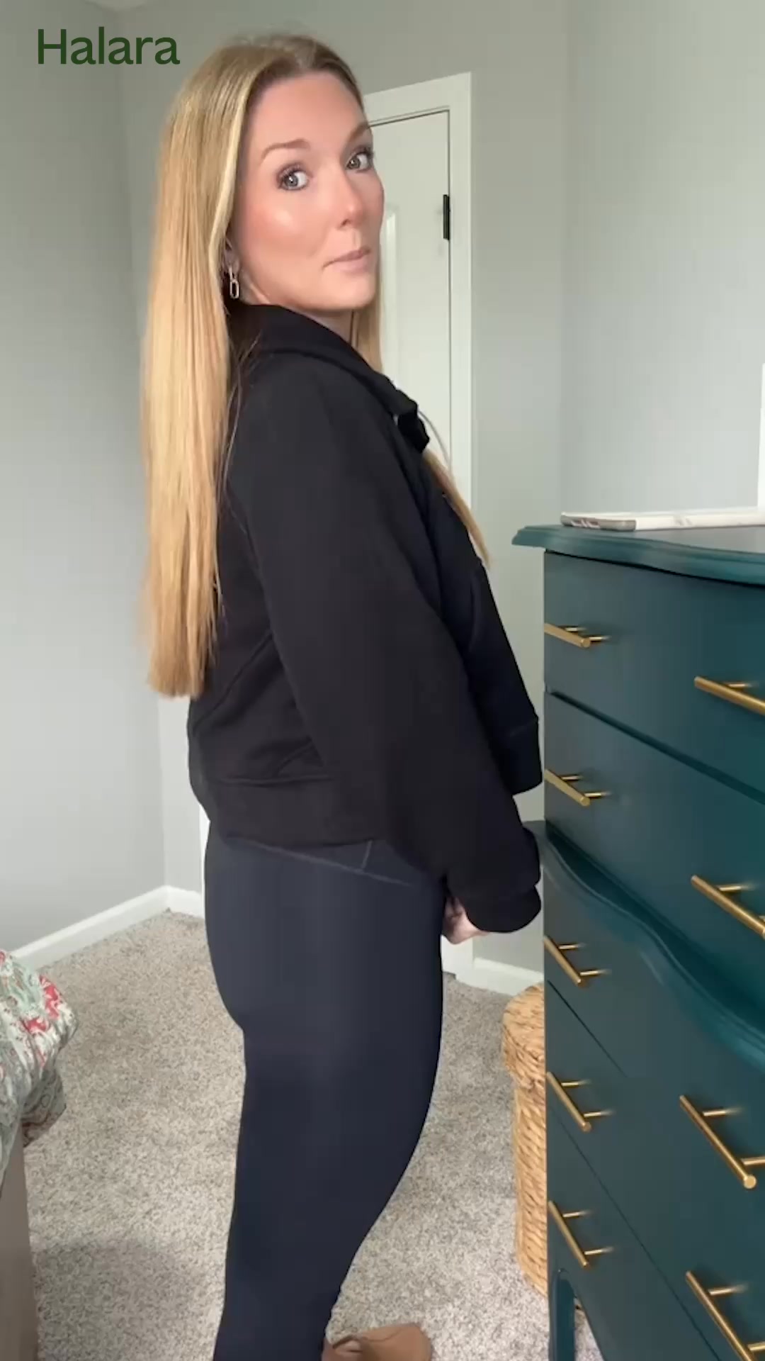 Halara Leggings Facebook ad: Get yours now!