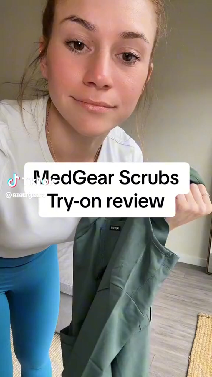 Medgear Facebook ad: Fleur Set, 15% Off + FREE Shipping!