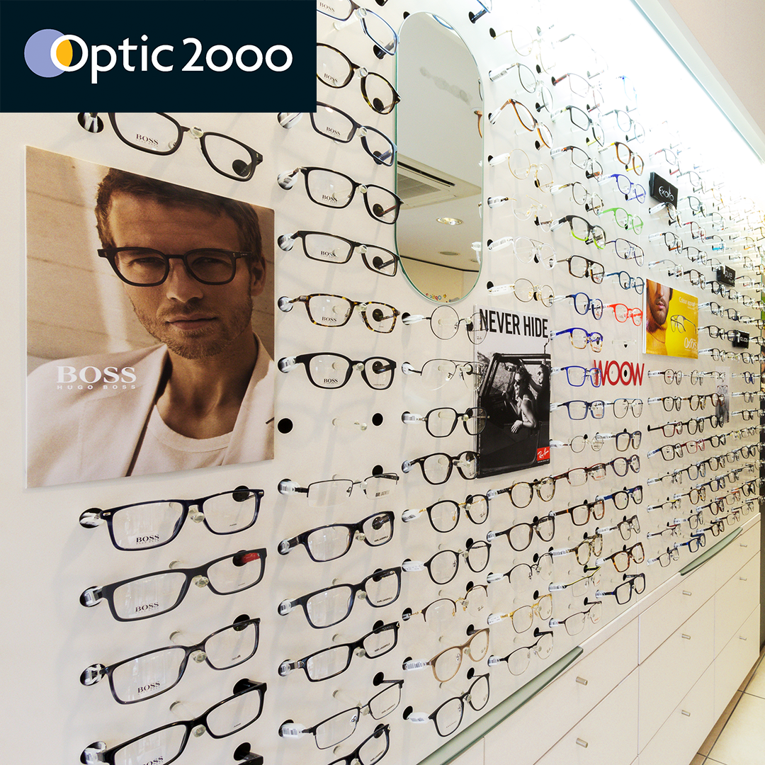 Optic 2000- Beaugency Facebook ad: Trouvez les lunettes qui iront avec votre style…