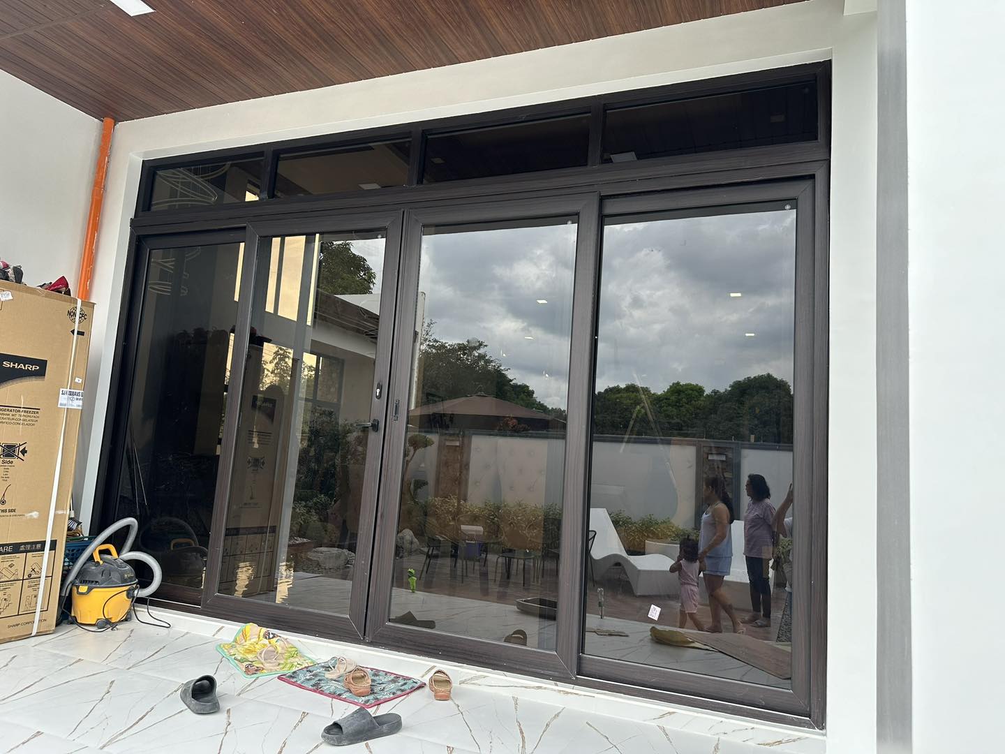 ARTEM UPVC Windows and Doors Facebook ad: Hanap mo ba ay Pintuan at bintana ng…