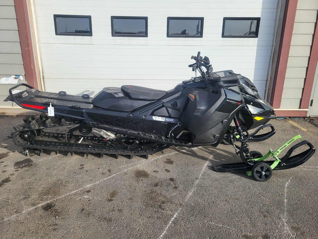 Dane Bruce Facebook ad: 2023 Ski-Doo SUMMIT X 850 BIG SCREEN TURBO E-TEC 165