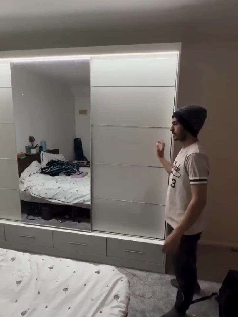 Think Interior Facebook ad: Modern Sliding Wardrobes, Limited-Time Sale!