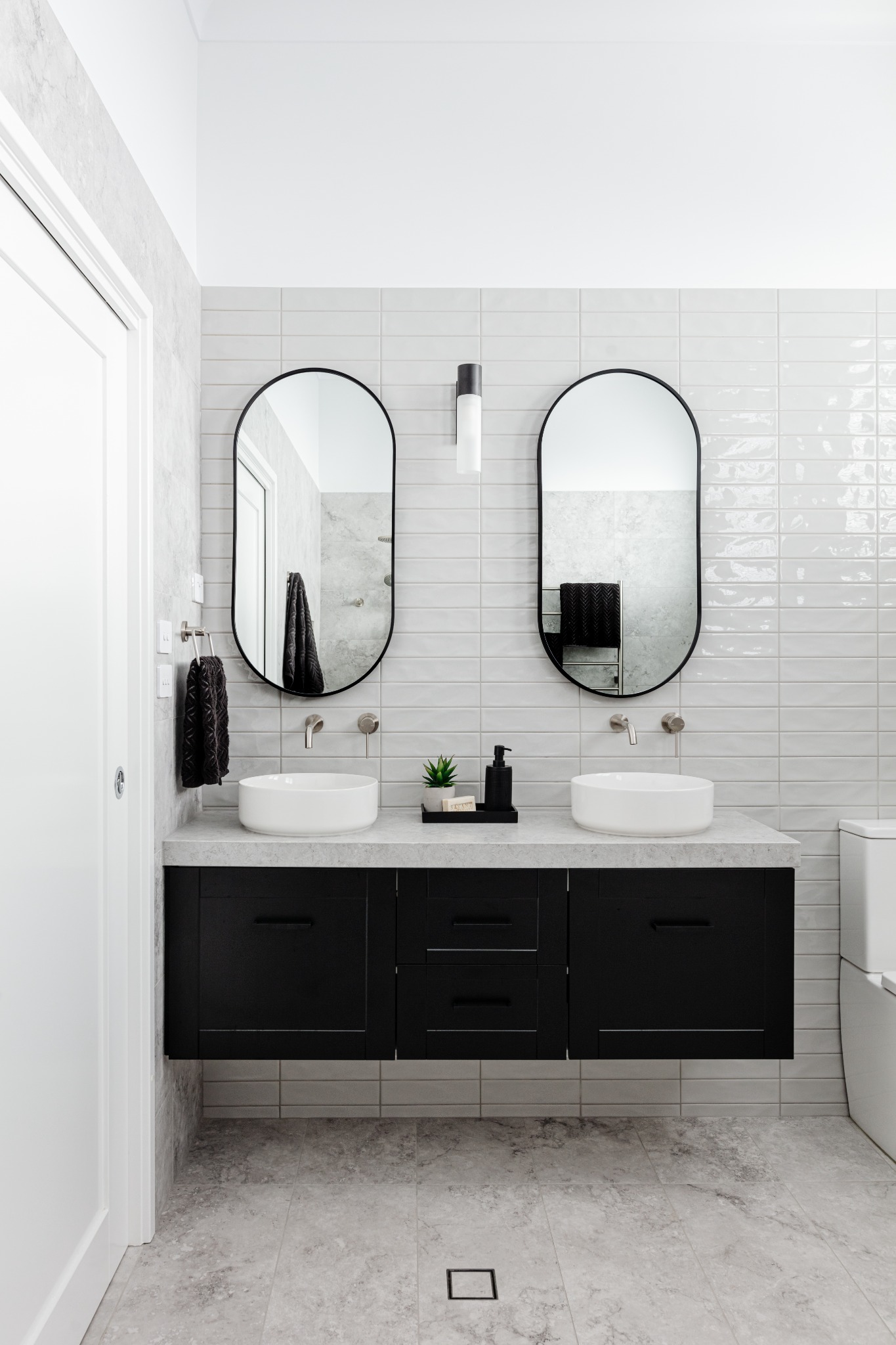 Suncoast Bathroom Renovations Facebook ad: Looking to renovate your bathroom?