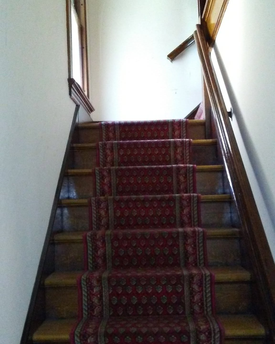 East Rock Rentals Facebook ad: 2 Beds 1 Bath Apartment