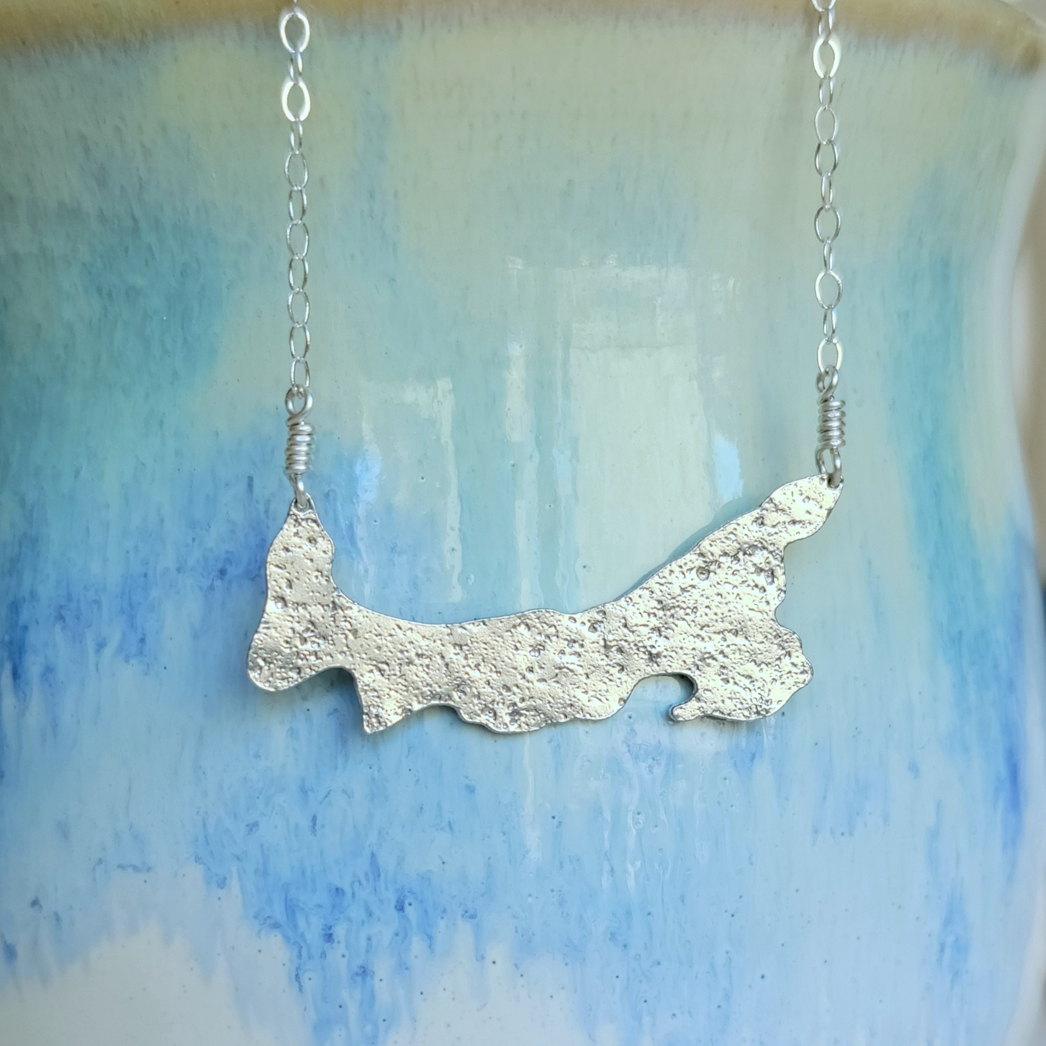 Kuriosities Jewelry Facebook ad