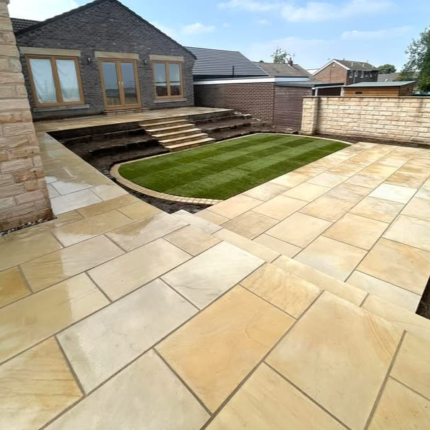 Topscape Landscaping Facebook ad: Topscape Limited