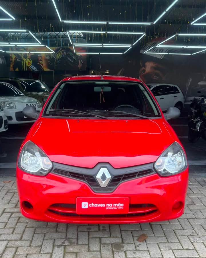 Priscila Scheffer Facebook ad: 2015 Renault Clio
