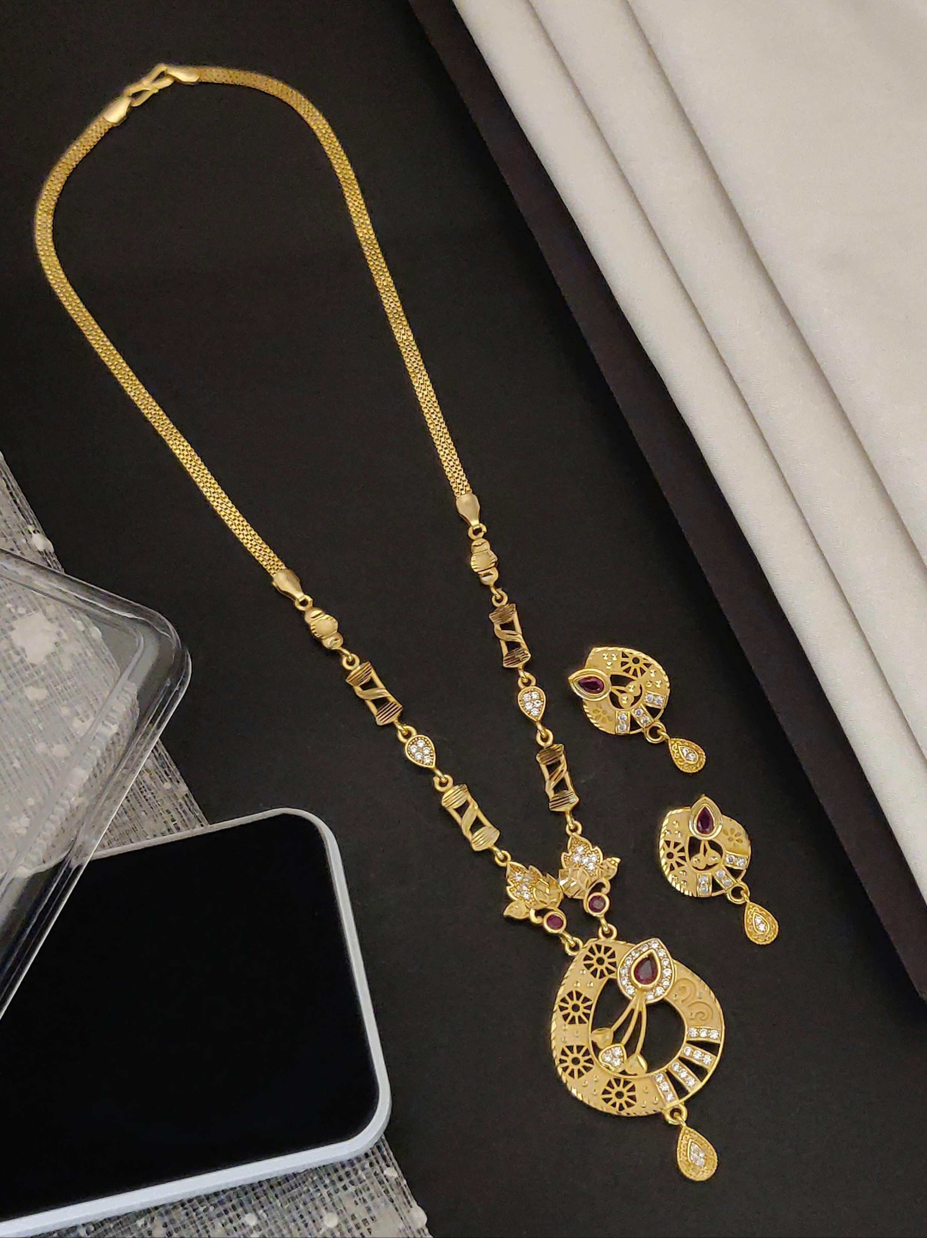 Grisha Jewellery Facebook ad
