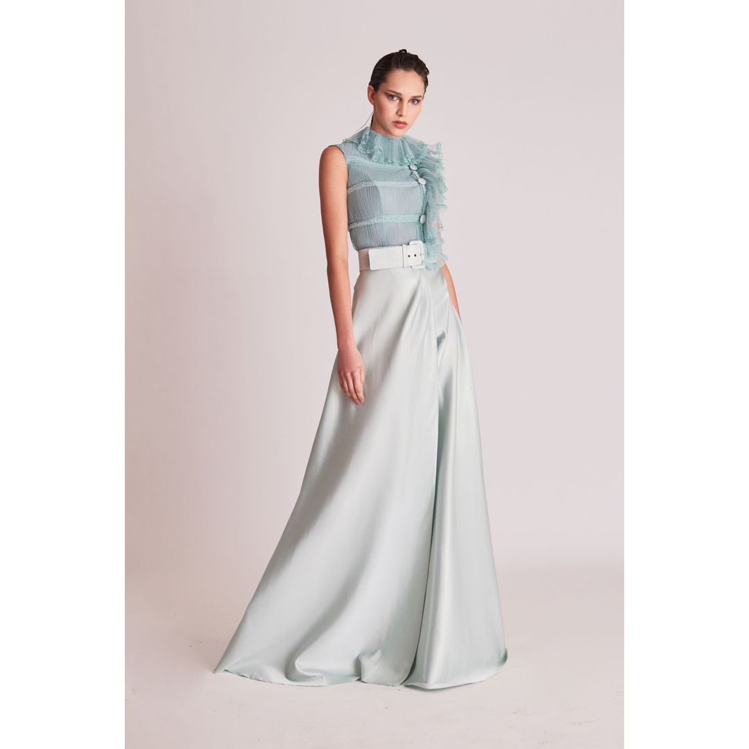 M.R DESIGN Facebook ad: Use LUXURY10 to receive instant 10% discount at…